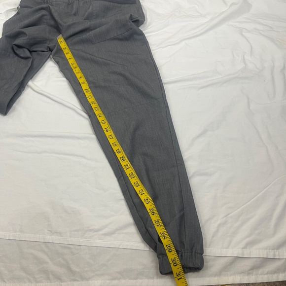 FIGS Women’s Technical Scrub Pants Jogger Size Small Gray PO 1674 - Picture 11 of 12
